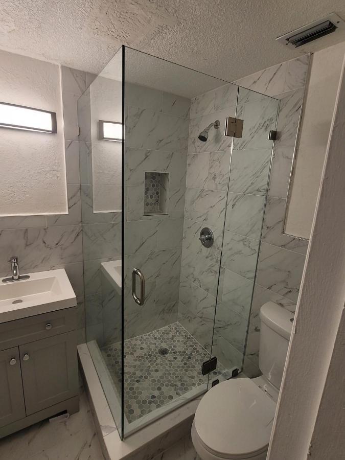 New Star Suite Two North Miami Beach Eksteriør billede
