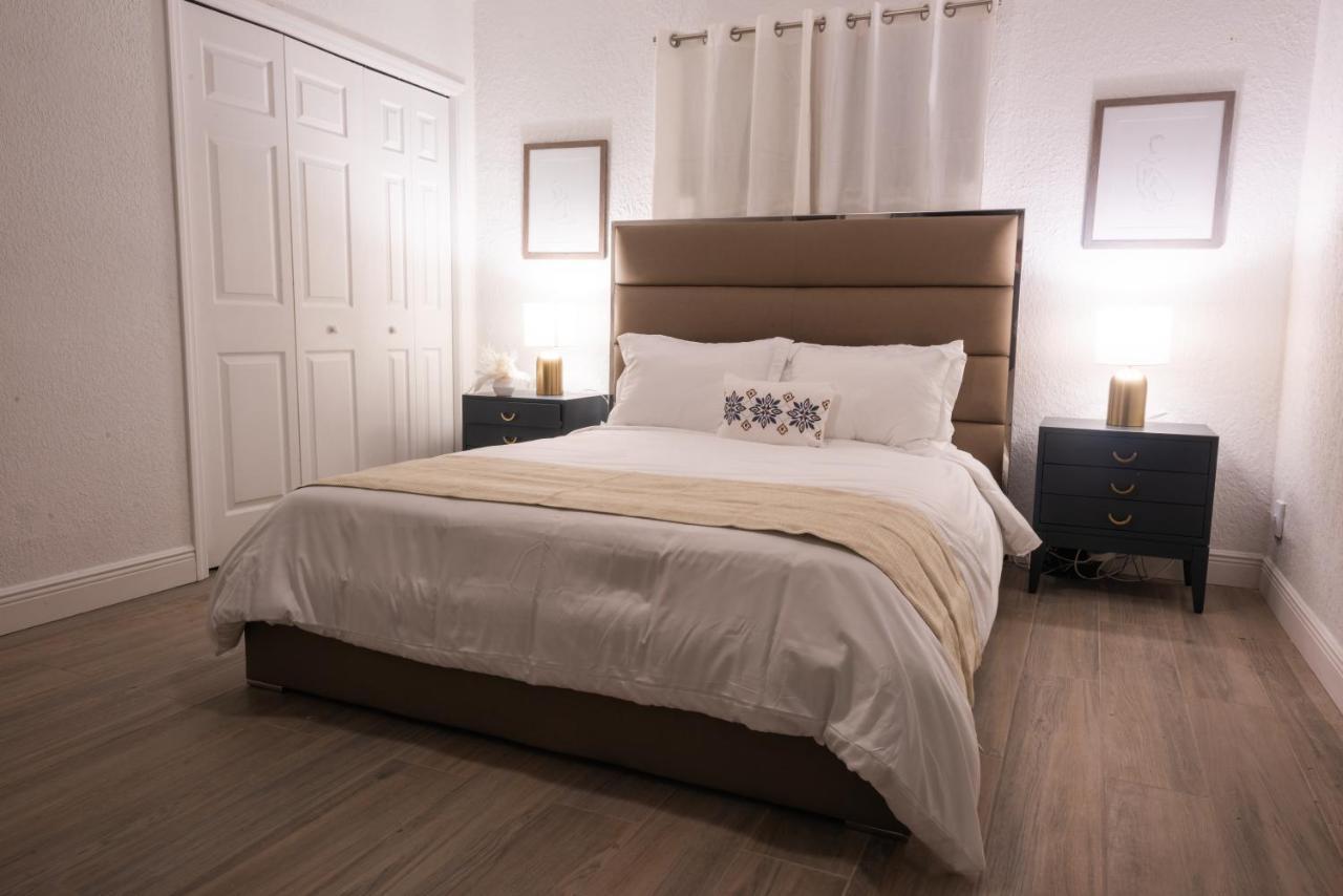 New Star Suite Two North Miami Beach Eksteriør billede